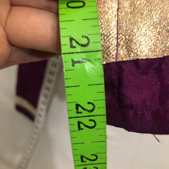 - Girls Purple & Gold East Indian Outfit. - Picture 8 of 9